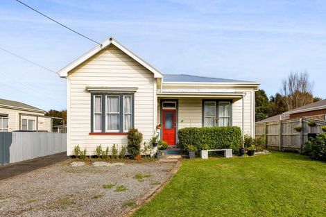 Photo of property in 49 Egmont Street, Hawera, 4610