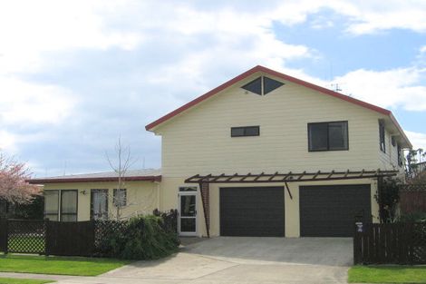 Photo of property in 11 Bayfair Drive, Mount Maunganui, 3116