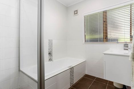 Photo of property in 2/54 Mayfair Crescent, Mairangi Bay, Auckland, 0630