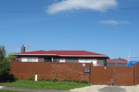 Photo of property in 47 Hood Street, Castlecliff, Whanganui, 4501