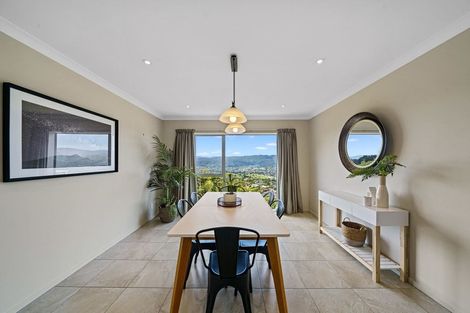 Photo of property in 34 Arahiwi Grove, Tirohanga, Lower Hutt, 5010