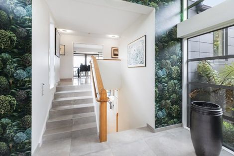 Photo of property in 5 Ophir Lane, Redcliffs, Christchurch, 8081