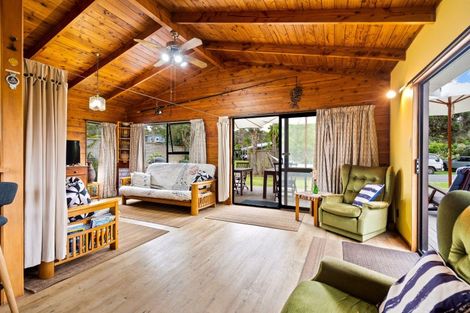 Photo of property in 9 Aspden Place, Matapouri, Whangarei, 0173