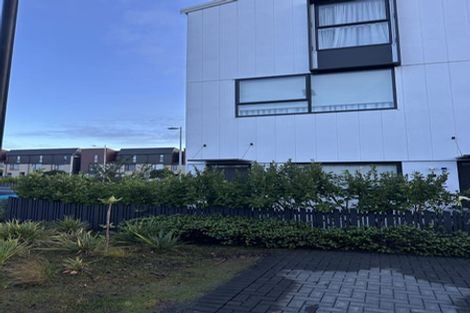 Photo of property in 1/73 Hobsonville Point Road, Hobsonville, Auckland, 0616