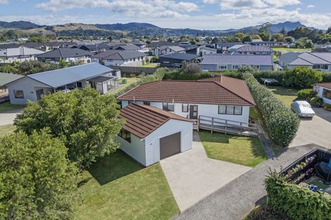 Photo of property in 28 Springbok Avenue, Whitianga, 3510