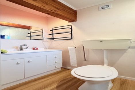 Photo of property in 109 Mackay Drive, Greenhithe, Auckland, 0632