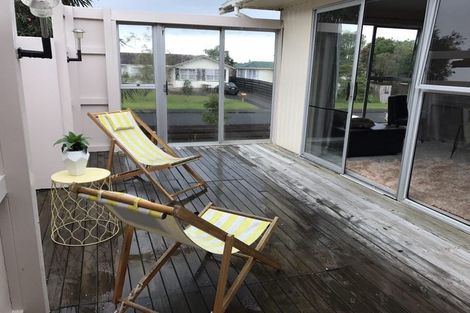 Photo of property in 25 Allington Road, Massey, Auckland, 0614