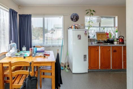 Photo of property in 17 River Road, Masterton, 5810