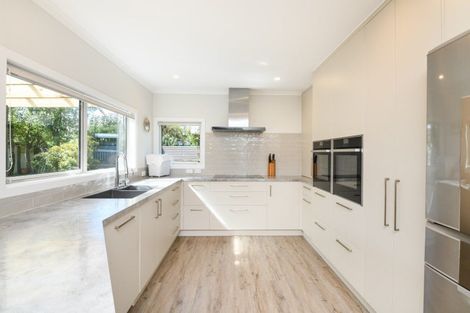 Photo of property in 12 Truscott Grove, Awapuni, Palmerston North, 4412
