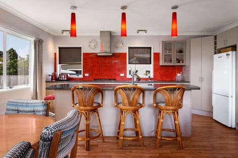 Photo of property in 15a Roretana Drive, Athenree, Katikati, 3177