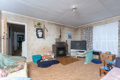 Photo of property in 16 Grant Crescent, Masterton, 5810