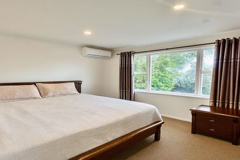 Photo of property in 61 Waimumu Road, Massey, Auckland, 0614