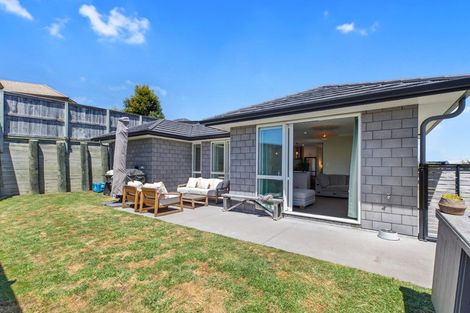 Photo of property in 84 Bert Wall Drive, Omokoroa, 3114