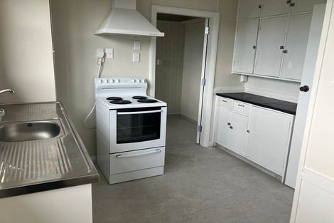 Photo of property in 12 Hardy Street, New Brighton, Christchurch, 8061