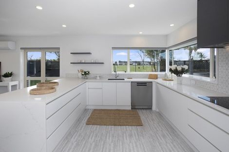 Photo of property in 67 Forest Drive, Parklands, Christchurch, 8083