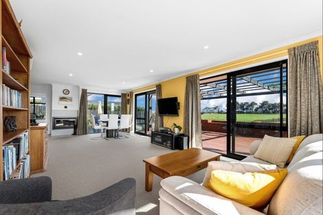 Photo of property in 6c Goble Road, Clarks Beach, Pukekohe, 2679