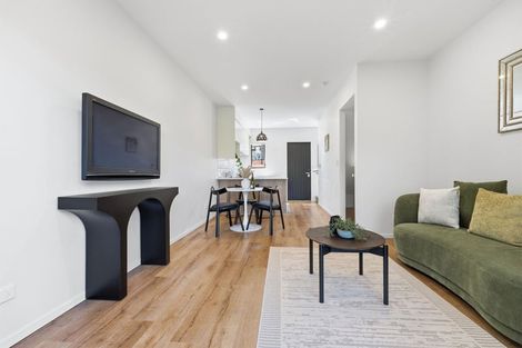Photo of property in 26/9 Schnapper Rock Road, Greenhithe, Auckland, 0632