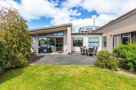 Photo of property in 98 Navigation Drive, Whitby, Porirua, 5024