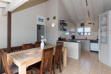 Photo of property in 28 Venus Place, Half Moon Bay, Auckland, 2012