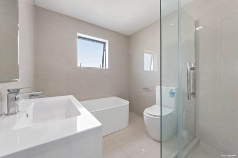 Photo of property in 34a Hope Farm Avenue, Pakuranga Heights, Auckland, 2010