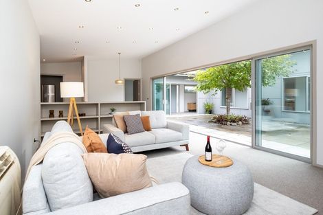 Photo of property in 6 Orotu Drive, Poraiti, Napier, 4112