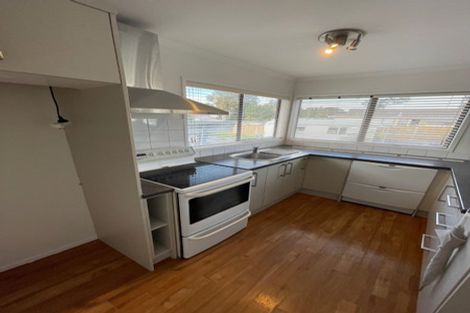 Photo of property in 15 Lyren Place, Half Moon Bay, Auckland, 2012