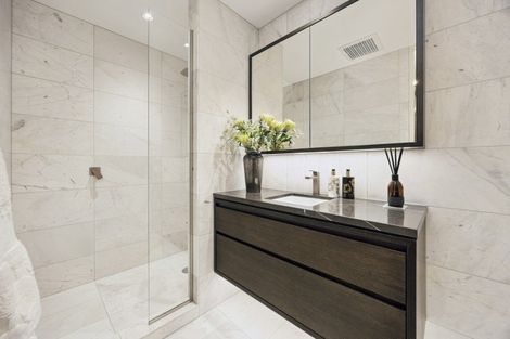 Photo of property in Mon Desir Apartments, 6/173b Hurstmere Road, Takapuna, Auckland, 0622