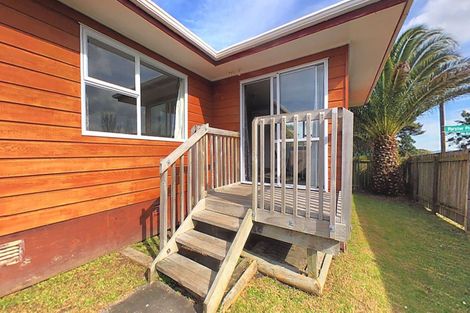 Photo of property in 1/13 Cyril Crescent, West Harbour, Auckland, 0618