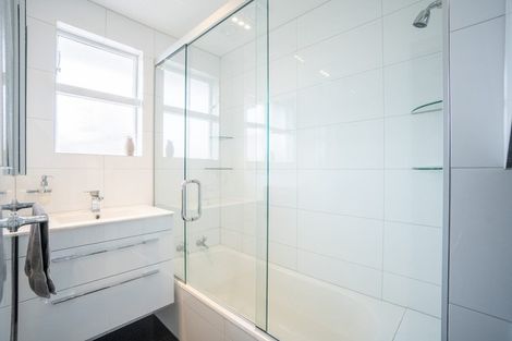 Photo of property in 3 Ayr Place, Hokowhitu, Palmerston North, 4410