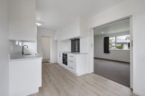 Photo of property in 28 Pinedale Parade, Milson, Palmerston North, 4414