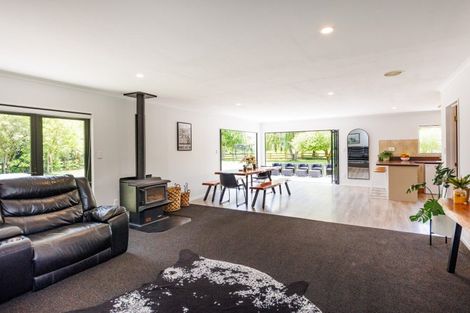 Photo of property in 1999 Longburn Rongotea Road, Longburn, Palmerston North, 4475