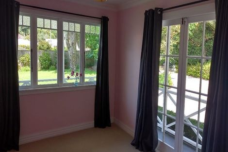 Photo of property in 24a Bracken Street, New Plymouth, 4310