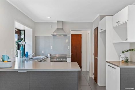 Photo of property in 1/22 Roseberry Avenue, Birkenhead, Auckland, 0626