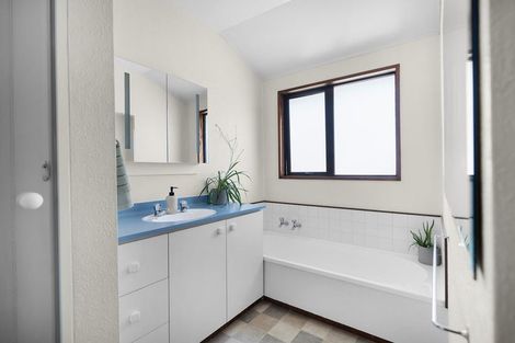 Photo of property in 27a Lancewood Drive, Halswell, Christchurch, 8025