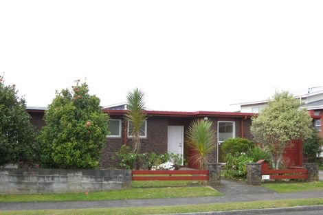 Photo of property in 15a Montana Place, Merrilands, New Plymouth, 4312