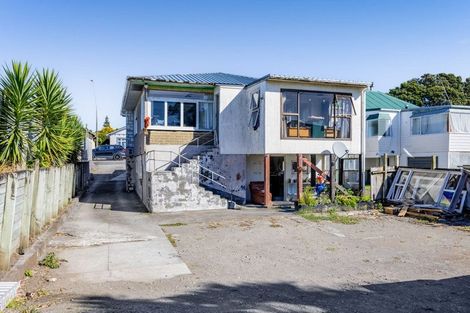 Photo of property in 194 Saint Aubyn Street, New Plymouth, 4310