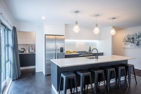 Photo of property in 6 Waimarama Court, Roslyn, Palmerston North, 4414