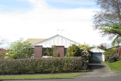 Photo of property in 74 Heta Road, Highlands Park, New Plymouth, 4312