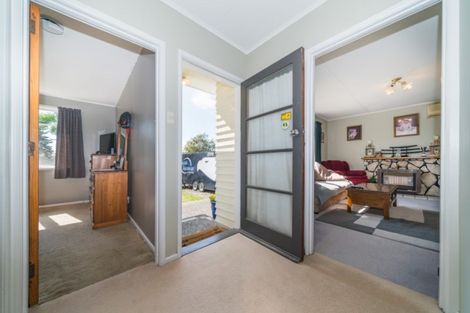 Photo of property in 14 Ellesmere Crescent, Highbury, Palmerston North, 4412