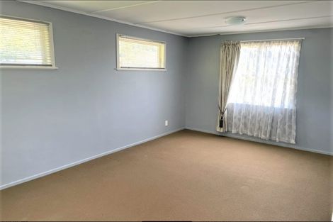 Photo of property in 24 Norana Road, Maoribank, Upper Hutt, 5018