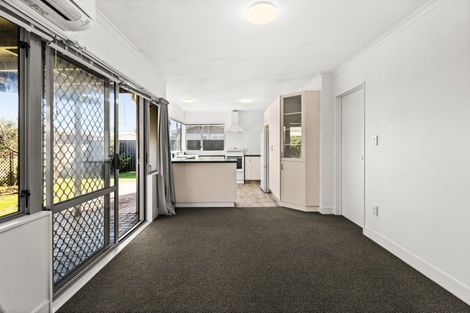 Photo of property in 2/52 Te Aute Road, Havelock North, 4130