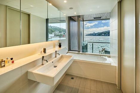 Photo of property in Clyde Quay Wharf, 2b/6 Clyde Quay Wharf, Te Aro, Wellington, 6011