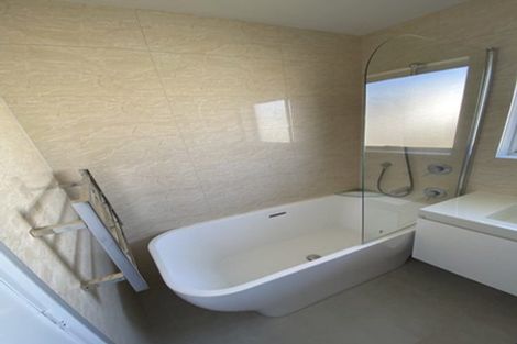 Photo of property in 2/47 Moire Road, Massey, Auckland, 0614