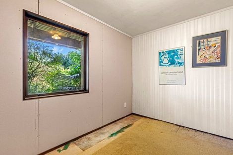 Photo of property in 8 Morlie Place, Torbay, Auckland, 0630