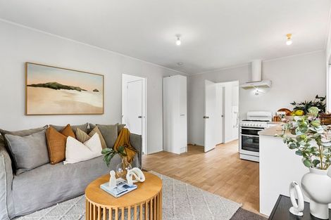 Photo of property in 9 Ivy Place, Birkdale, Auckland, 0626