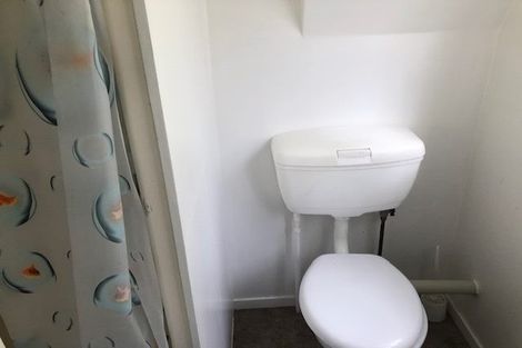 Photo of property in 212 Godley Road, Titirangi, Auckland, 0604