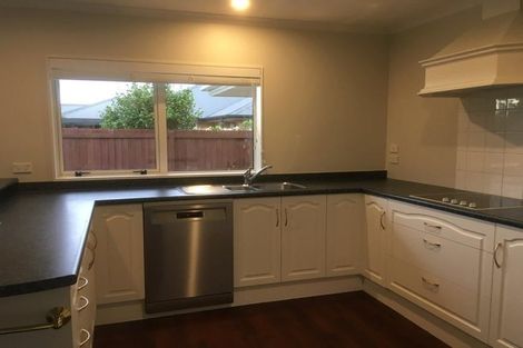 Photo of property in 6 Perrin Place, Darfield, 7510