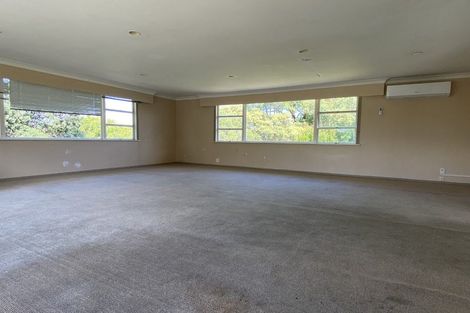 Photo of property in 42 Divich Avenue, Te Atatu South, Auckland, 0610