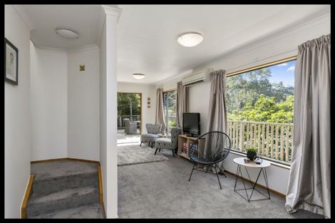 Photo of property in 32 Silverstream Road, Crofton Downs, Wellington, 6035