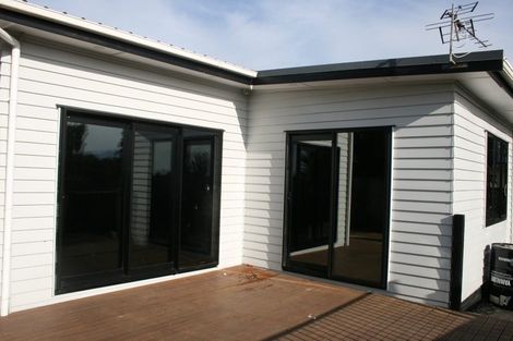 Photo of property in 24b Walsh Road, Westown, New Plymouth, 4310